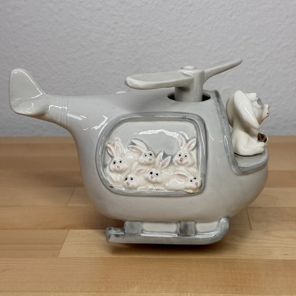 Rare Quon-quon Bunny Airplane 